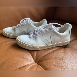 Veja Sneakers US Size 8